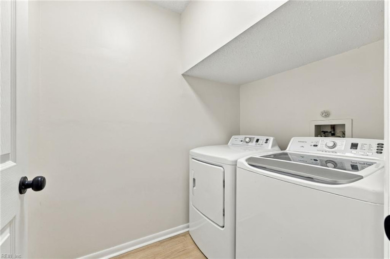 Photo 17 of 42 residential for sale in Virginia Beach virginia