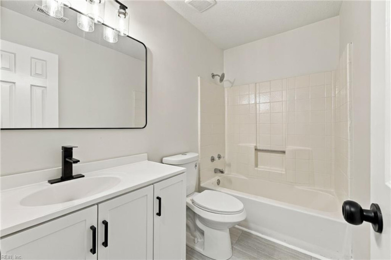 Photo 25 of 42 residential for sale in Virginia Beach virginia
