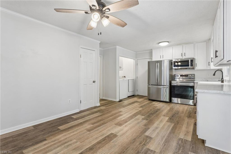 Photo 10 of 36 residential for sale in Hampton virginia