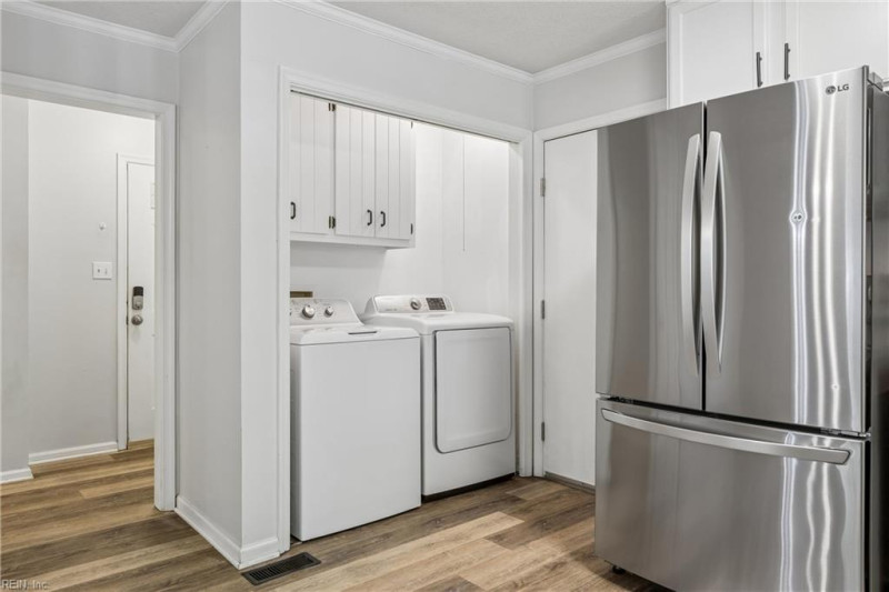 Photo 15 of 36 residential for sale in Hampton virginia