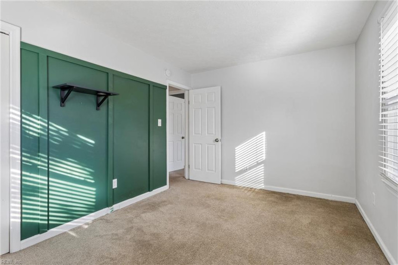 Photo 24 of 36 residential for sale in Hampton virginia