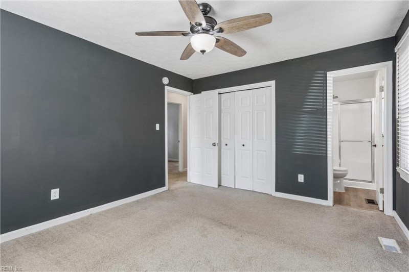 Photo 27 of 36 residential for sale in Hampton virginia