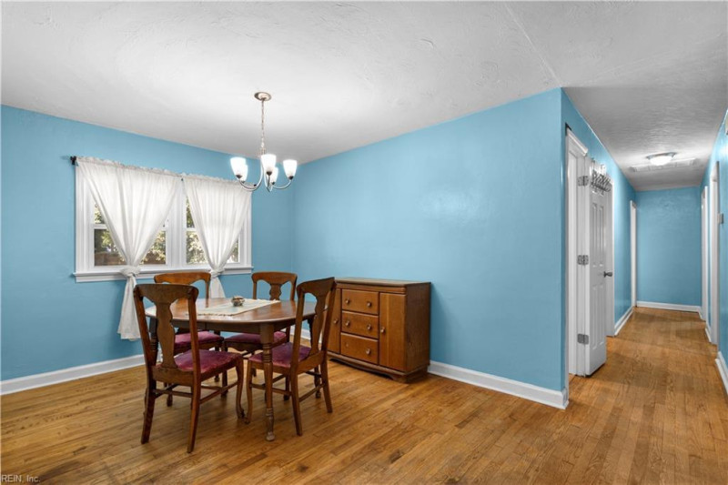 Photo 10 of 39 residential for sale in Chesapeake virginia