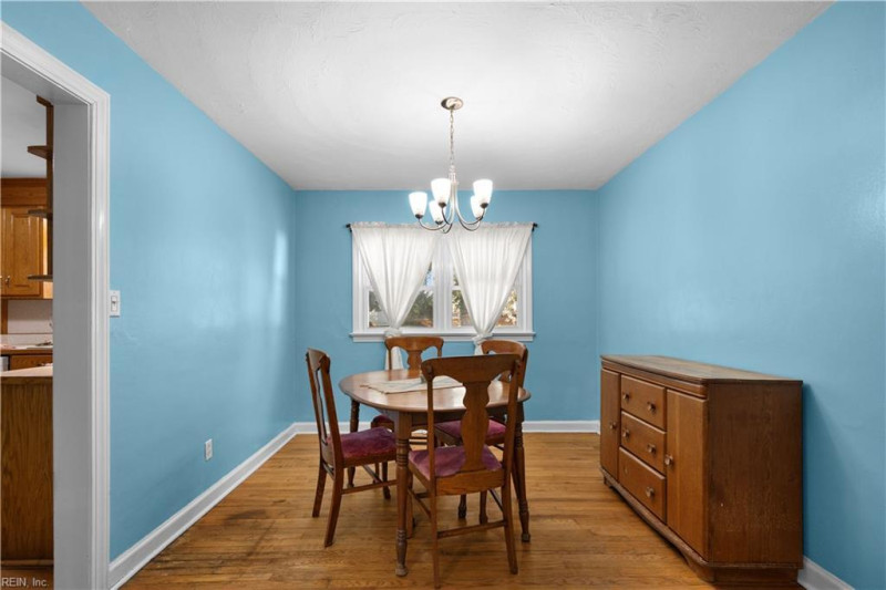 Photo 12 of 39 residential for sale in Chesapeake virginia