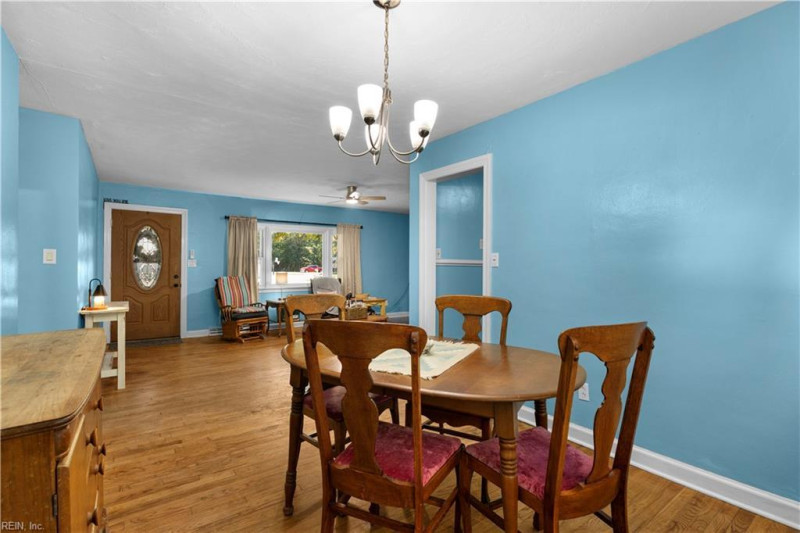 Photo 13 of 39 residential for sale in Chesapeake virginia