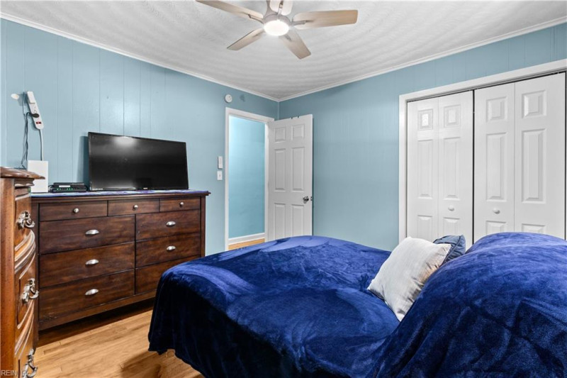 Photo 23 of 39 residential for sale in Chesapeake virginia