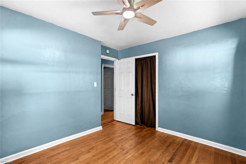 Photo 28 of 39 residential for sale in Chesapeake virginia