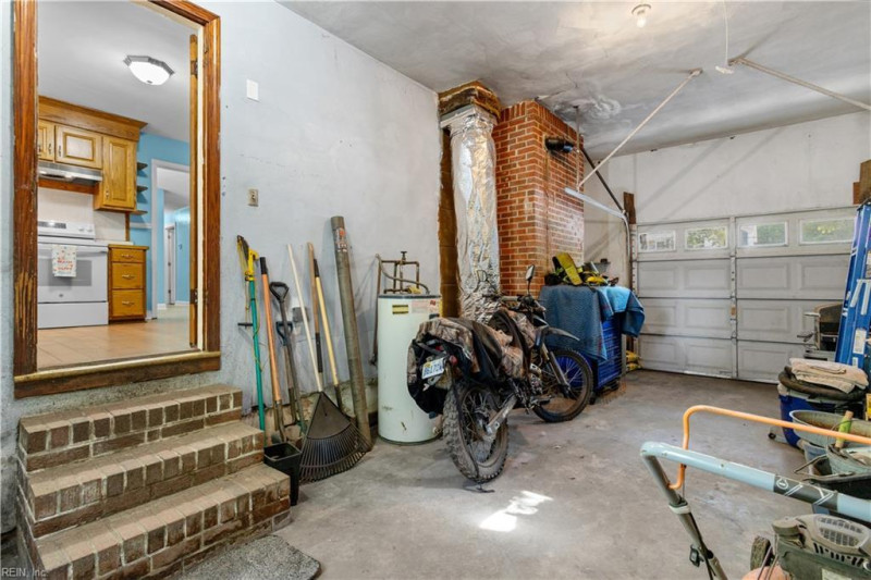 Photo 33 of 39 residential for sale in Chesapeake virginia