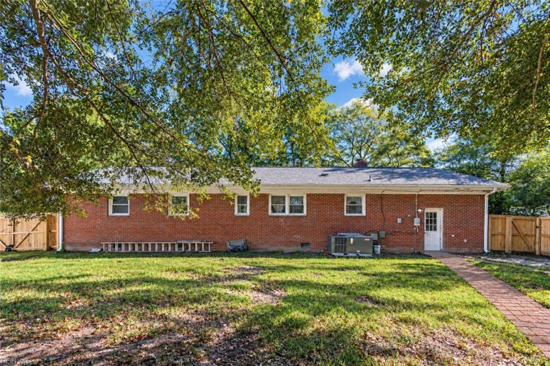 Photo 36 of 39 residential for sale in Chesapeake virginia
