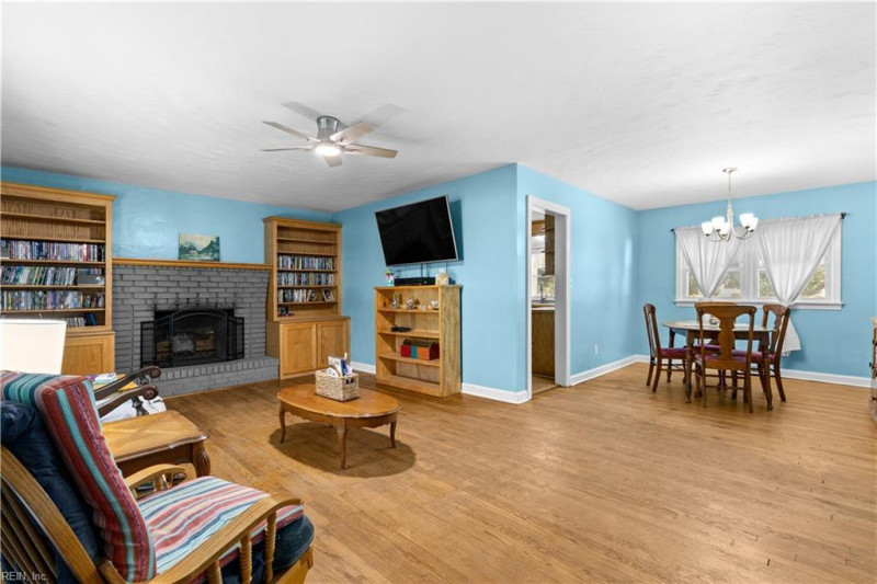 Photo 6 of 39 residential for sale in Chesapeake virginia