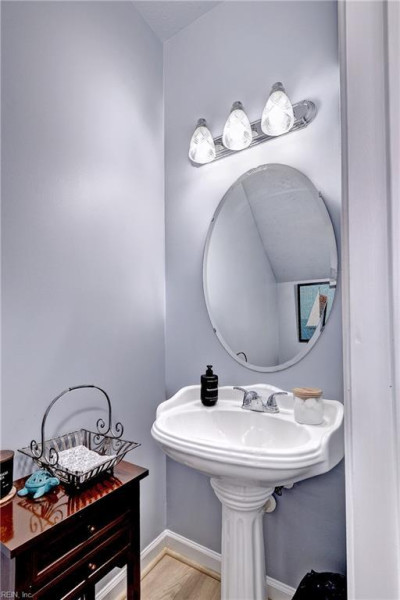 Photo 13 of 34 residential for sale in Williamsburg virginia