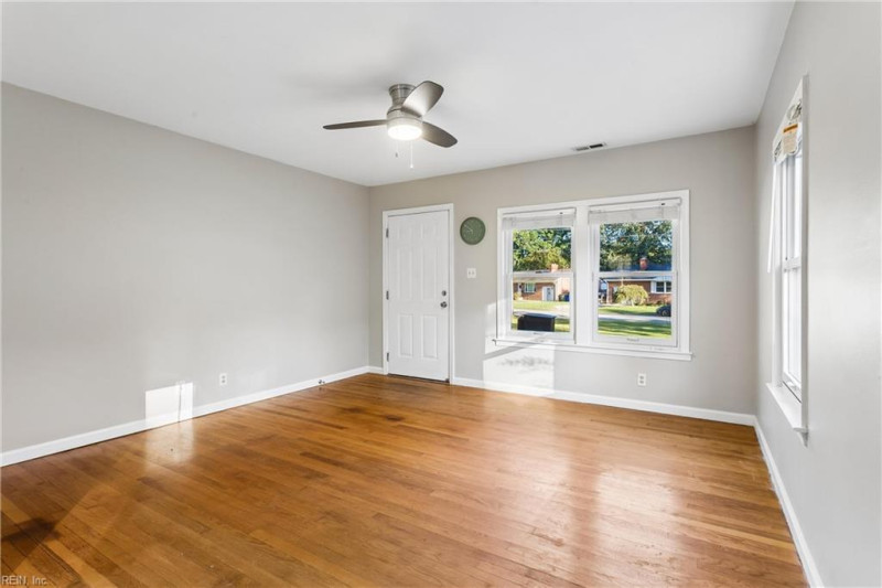 Photo 7 of 34 residential for sale in Newport News virginia Photo 7 of 34 residential for sale in Newport News virginia