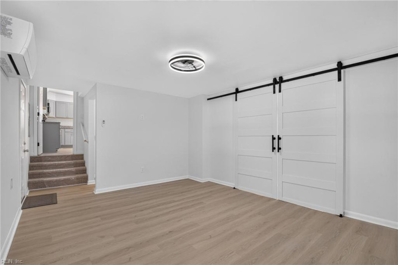 Photo 11 of 25 residential for sale in Hampton virginia