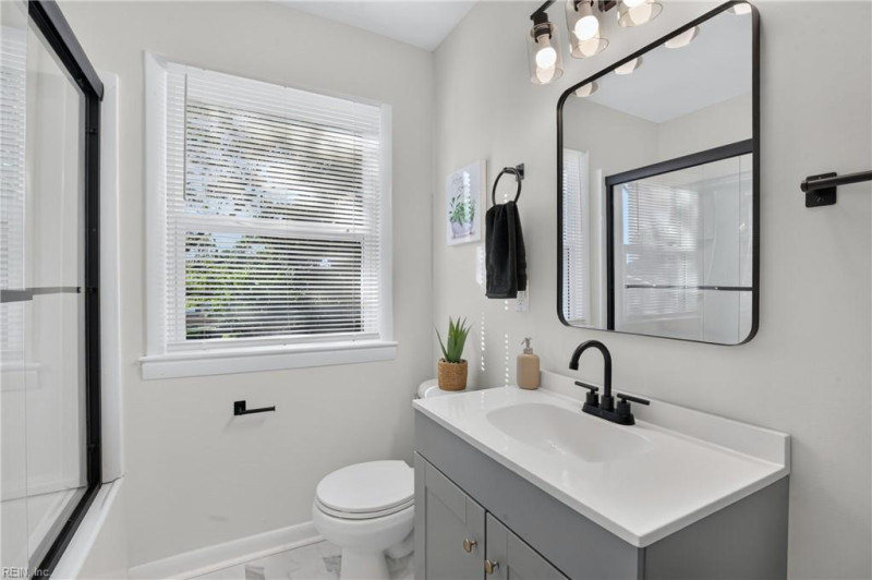 Photo 19 of 25 residential for sale in Hampton virginia
