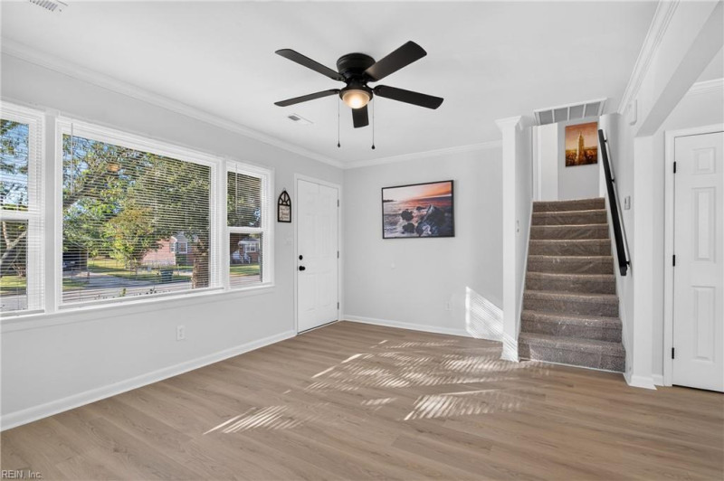 Photo 6 of 25 residential for sale in Hampton virginia