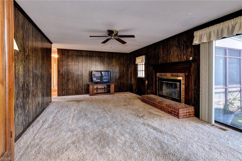 Photo 14 of 31 residential for sale in Poquoson virginia