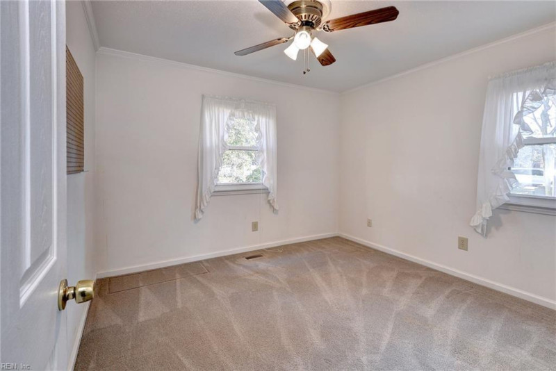 Photo 20 of 31 residential for sale in Poquoson virginia