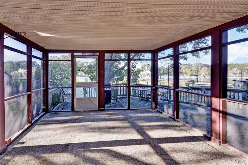 Photo 23 of 31 residential for sale in Poquoson virginia