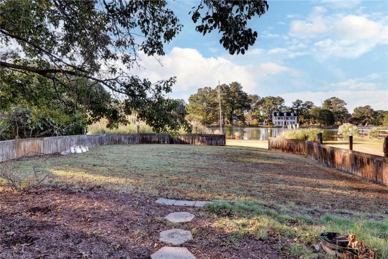 Photo 26 of 31 residential for sale in Poquoson virginia