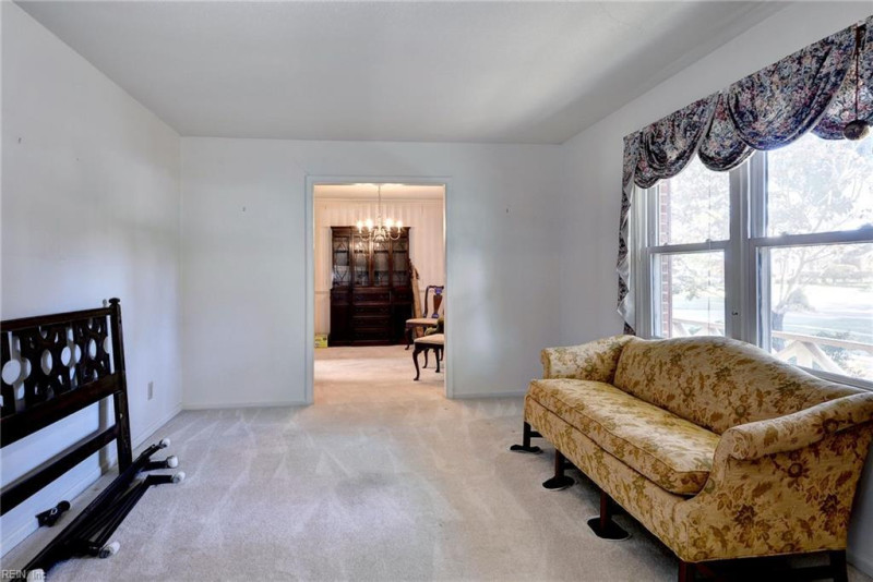 Photo 6 of 31 residential for sale in Poquoson virginia