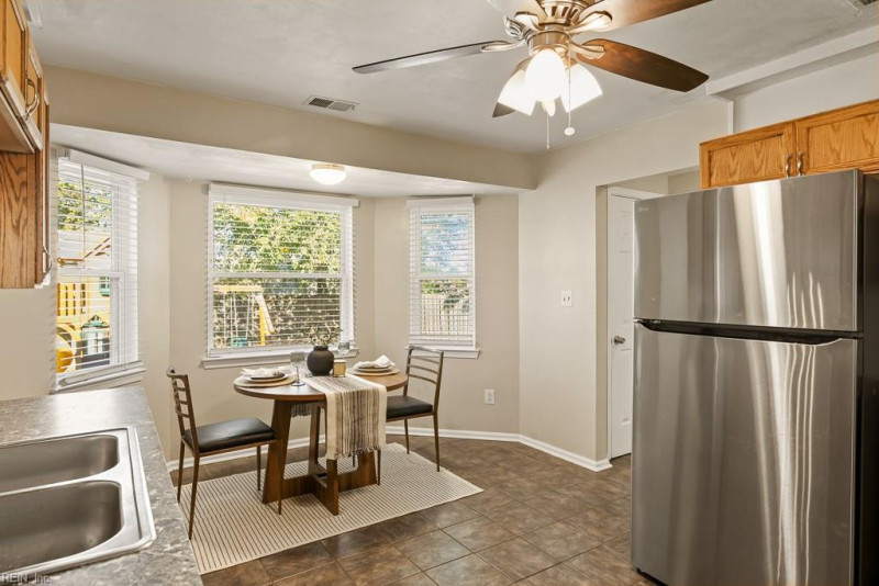 Photo 18 of 44 residential for sale in Norfolk virginia