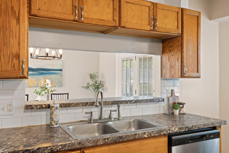 Photo 20 of 44 residential for sale in Norfolk virginia