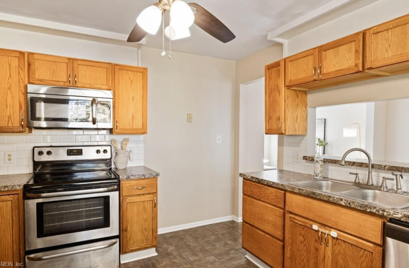 Photo 23 of 44 residential for sale in Norfolk virginia