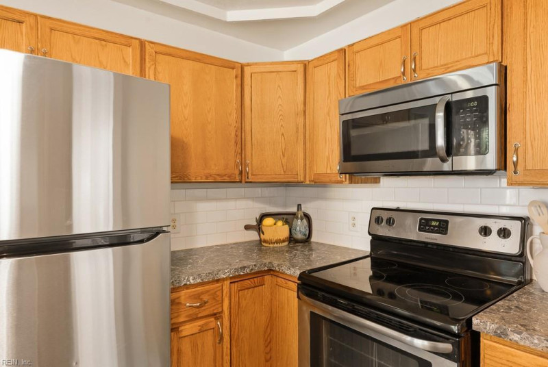 Photo 25 of 44 residential for sale in Norfolk virginia