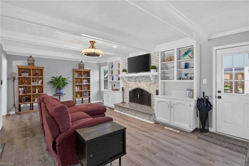 Photo 15 of 42 residential for sale in Virginia Beach virginia