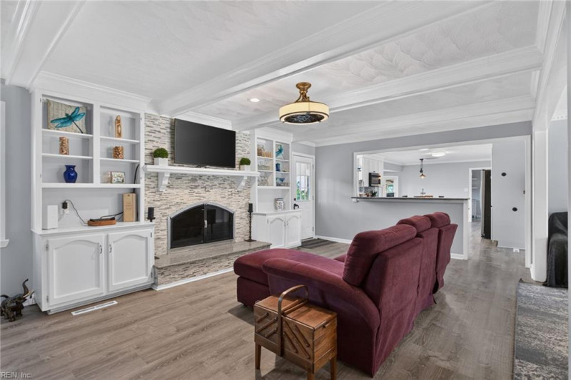 Photo 18 of 42 residential for sale in Virginia Beach virginia