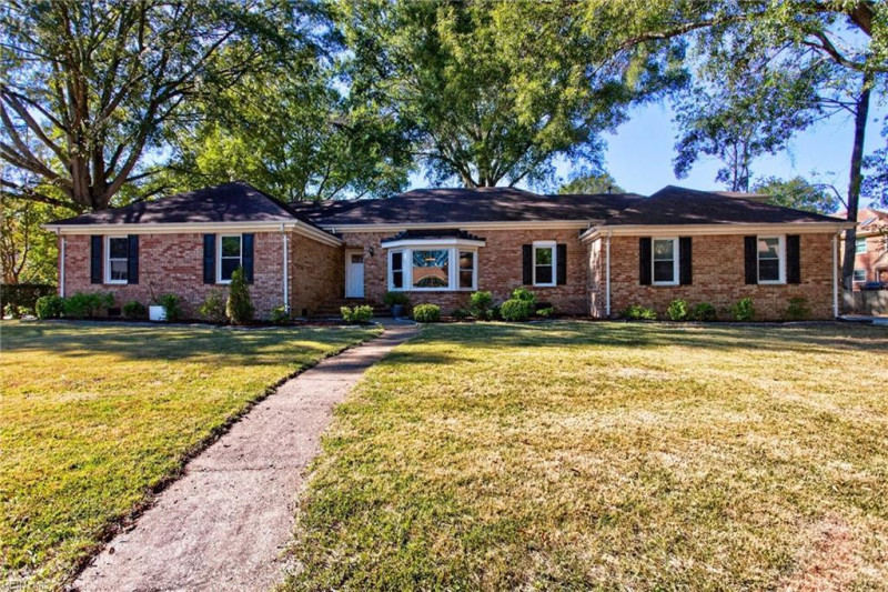 Photo 2 of 42 residential for sale in Virginia Beach virginia