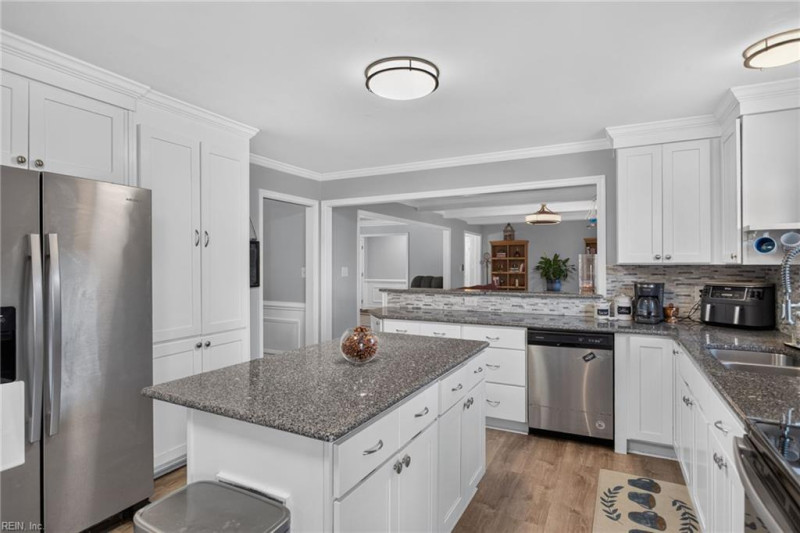 Photo 20 of 42 residential for sale in Virginia Beach virginia