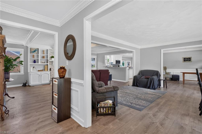 Photo 4 of 42 residential for sale in Virginia Beach virginia