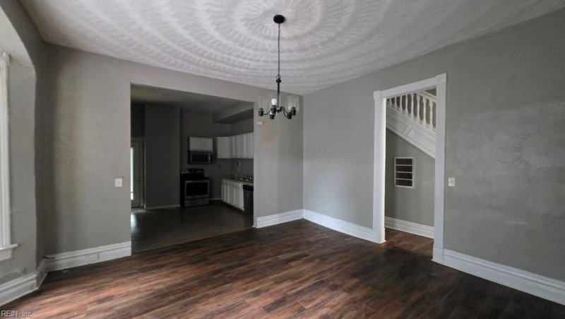 Photo 4 of 25 residential for sale in Newport News virginia