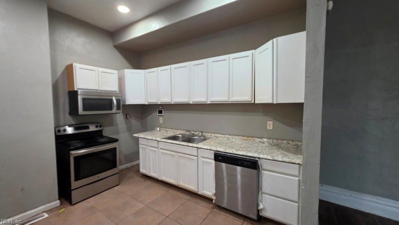 Photo 5 of 25 residential for sale in Newport News virginia