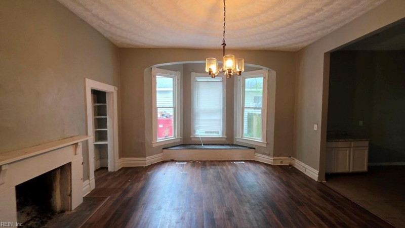 Photo 6 of 25 residential for sale in Newport News virginia