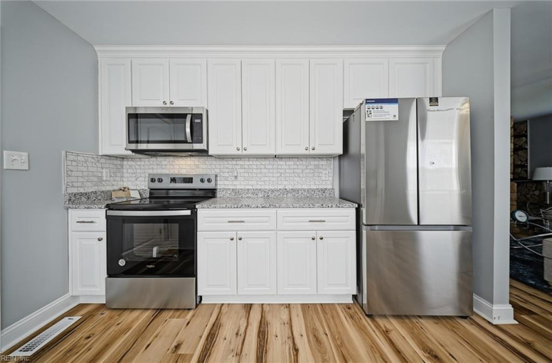 Photo 14 of 37 residential for sale in Newport News virginia