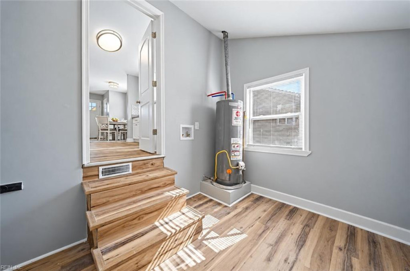 Photo 16 of 37 residential for sale in Newport News virginia