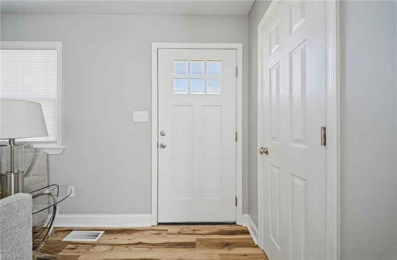Photo 5 of 37 residential for sale in Newport News virginia