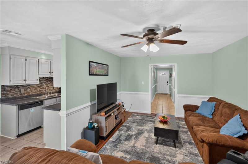 Photo 3 of 21 residential for sale in Chesapeake virginia Photo 3 of 21 residential for sale in Chesapeake virginia