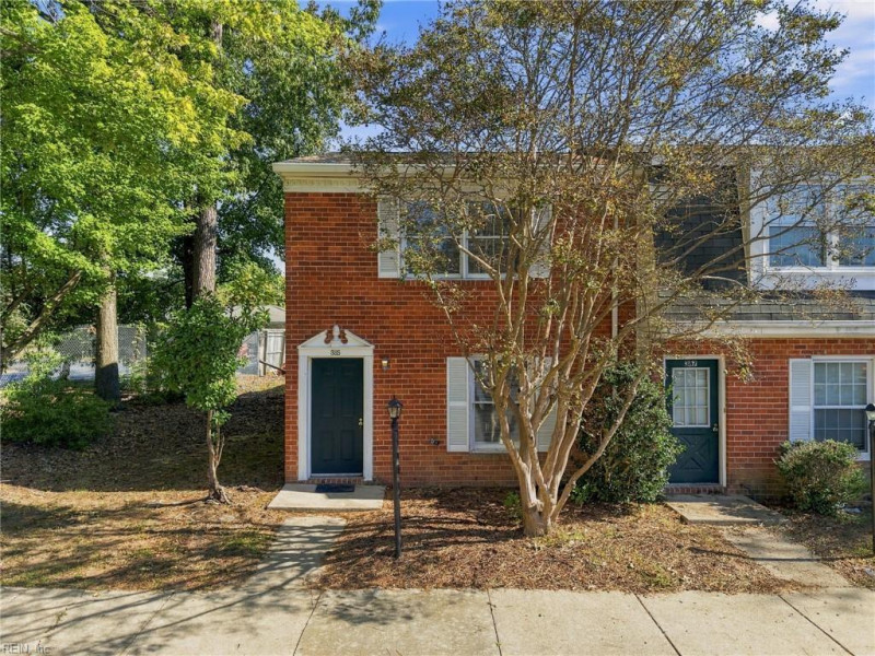 Photo 2 of 33 residential for sale in Newport News virginia Photo 2 of 33 residential for sale in Newport News virginia