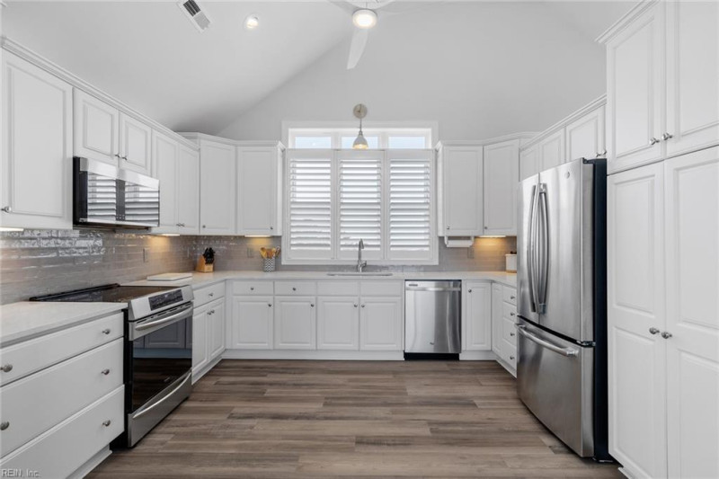Photo 14 of 49 residential for sale in Virginia Beach virginia