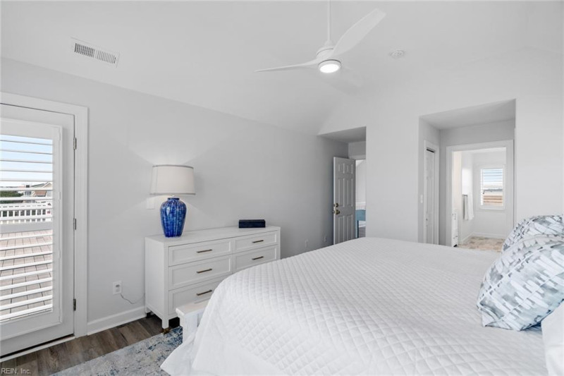 Photo 25 of 49 residential for sale in Virginia Beach virginia