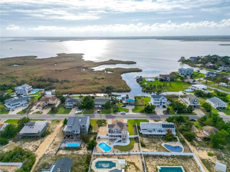 Photo 5 of 49 residential for sale in Virginia Beach virginia