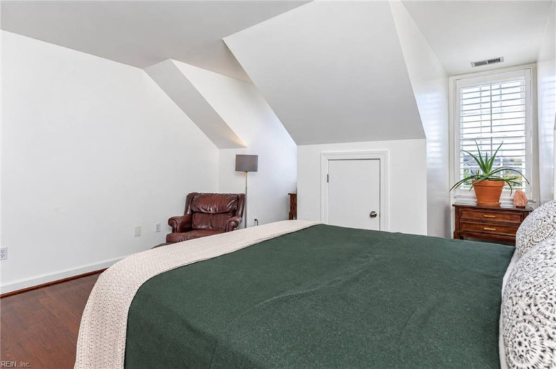 Photo 30 of 40 residential for sale in James City County virginia