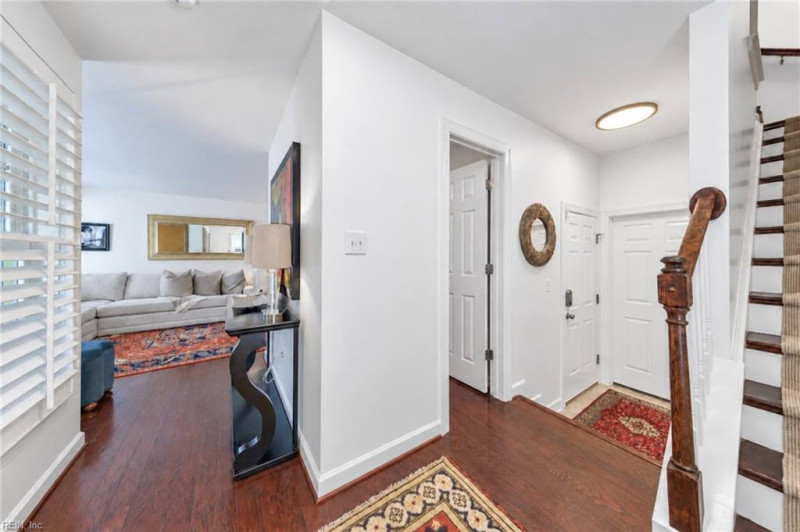 Photo 4 of 40 residential for sale in James City County virginia