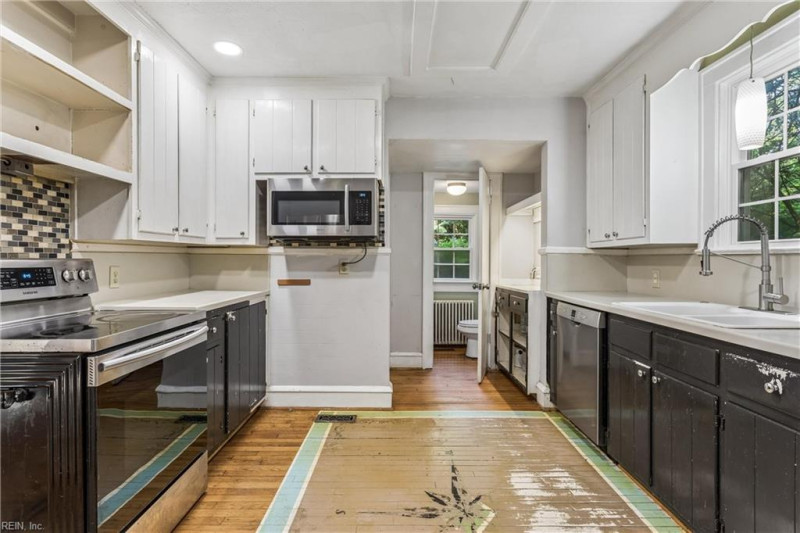 Photo 22 of 48 residential for sale in Hampton virginia