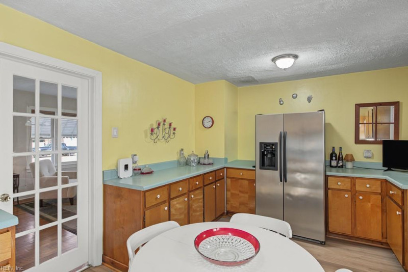 Photo 13 of 24 residential for sale in Hampton virginia