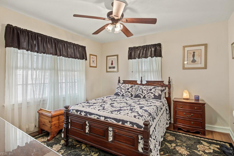 Photo 14 of 24 residential for sale in Hampton virginia