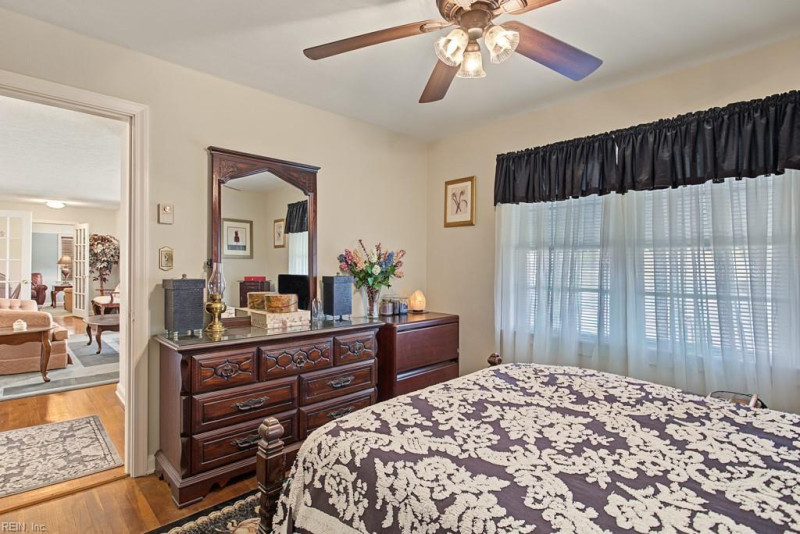 Photo 15 of 24 residential for sale in Hampton virginia